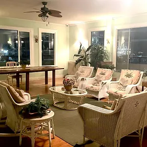  Apartment Your Penthouse Ocean View With Lights And Queen Mary Too United States